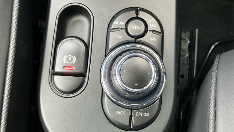 MINI Hatchback 135kW Cooper S Level 3 33kWh 3dr Auto Electric Hatchback